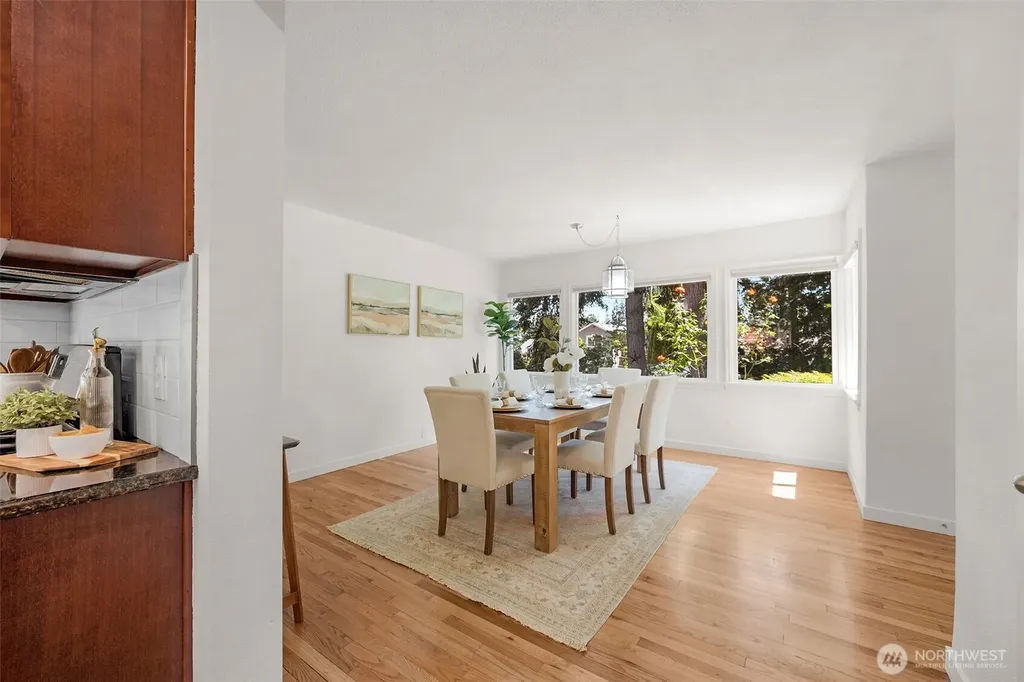 21702 84th Avenue W Edmonds WA 98026