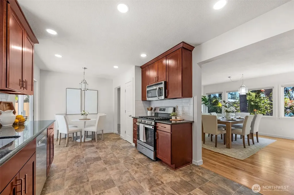 21702 84th Avenue W Edmonds WA 98026