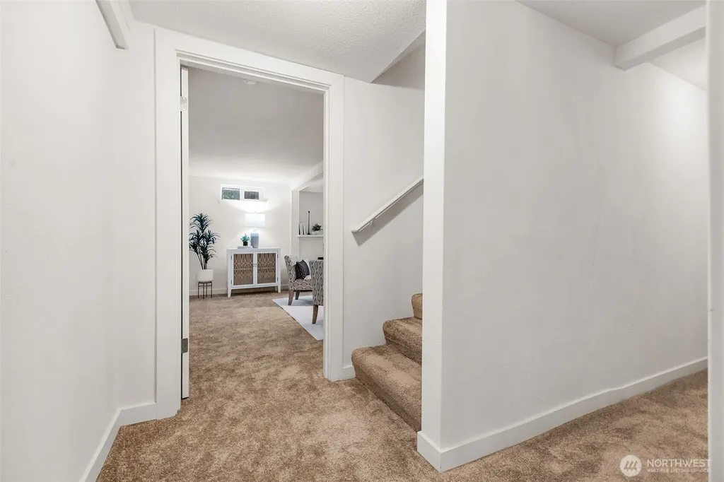 21702 84th Avenue W Edmonds WA 98026