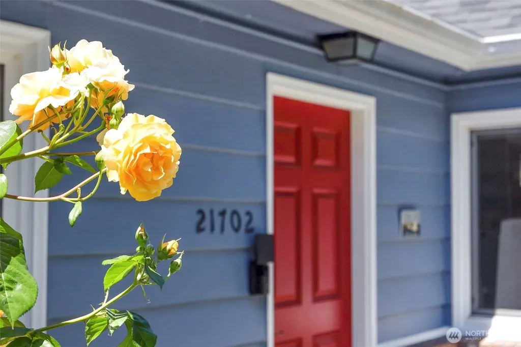 21702 84th Avenue W Edmonds WA 98026
