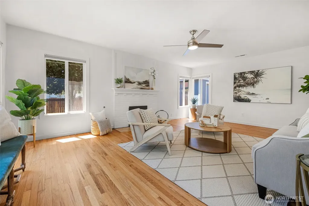 21702 84th Avenue W Edmonds WA 98026