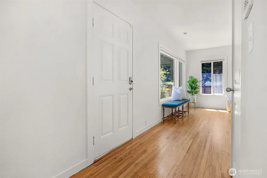 21702 84th Avenue W Edmonds WA 98026