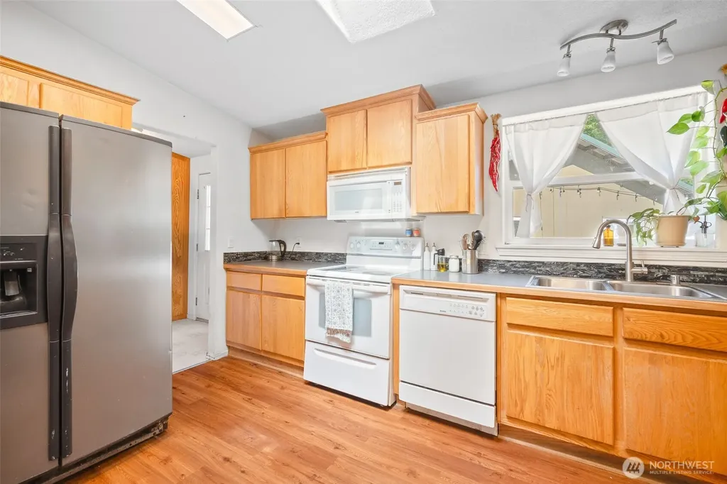4230 Cody Road Blaine WA 98230