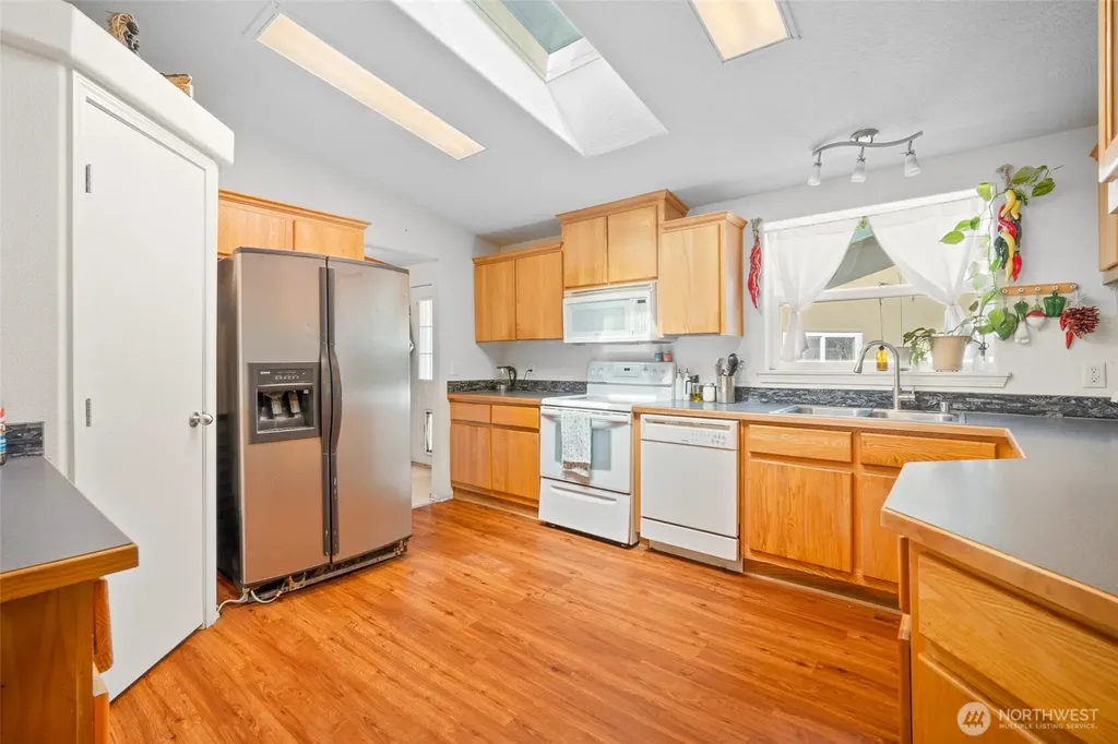 4230 Cody Road Blaine WA 98230