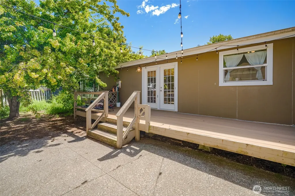 4230 Cody Road Blaine WA 98230
