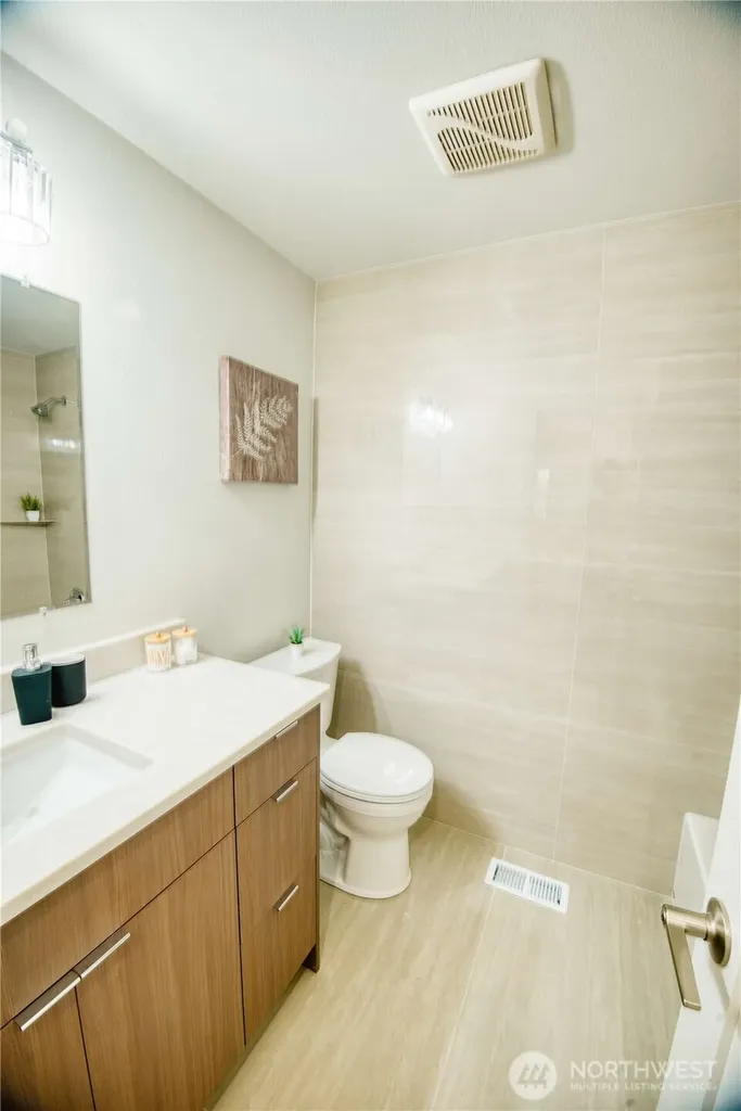 10646 SE 236th Street Kent WA 98031