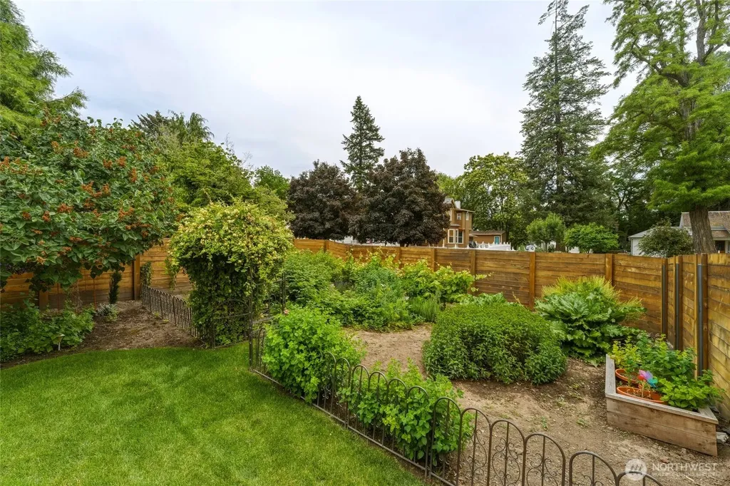 504 N 1st Street Dayton WA 99328