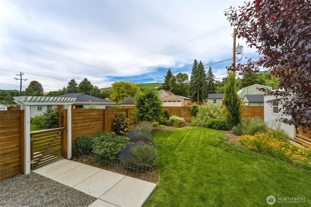 504 N 1st Street Dayton WA 99328