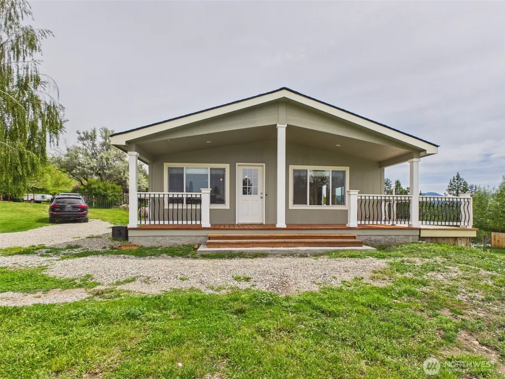 220 Center Road Republic WA 99166