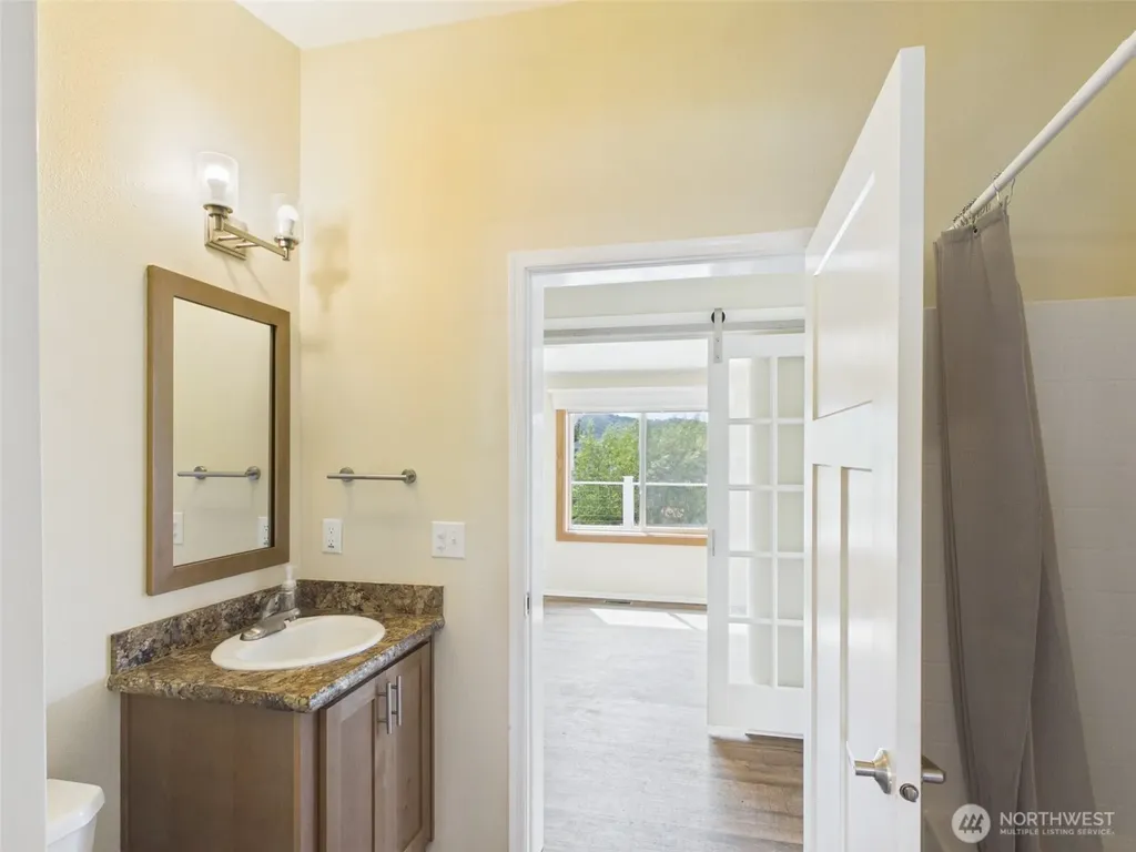 220 Center Road Republic WA 99166