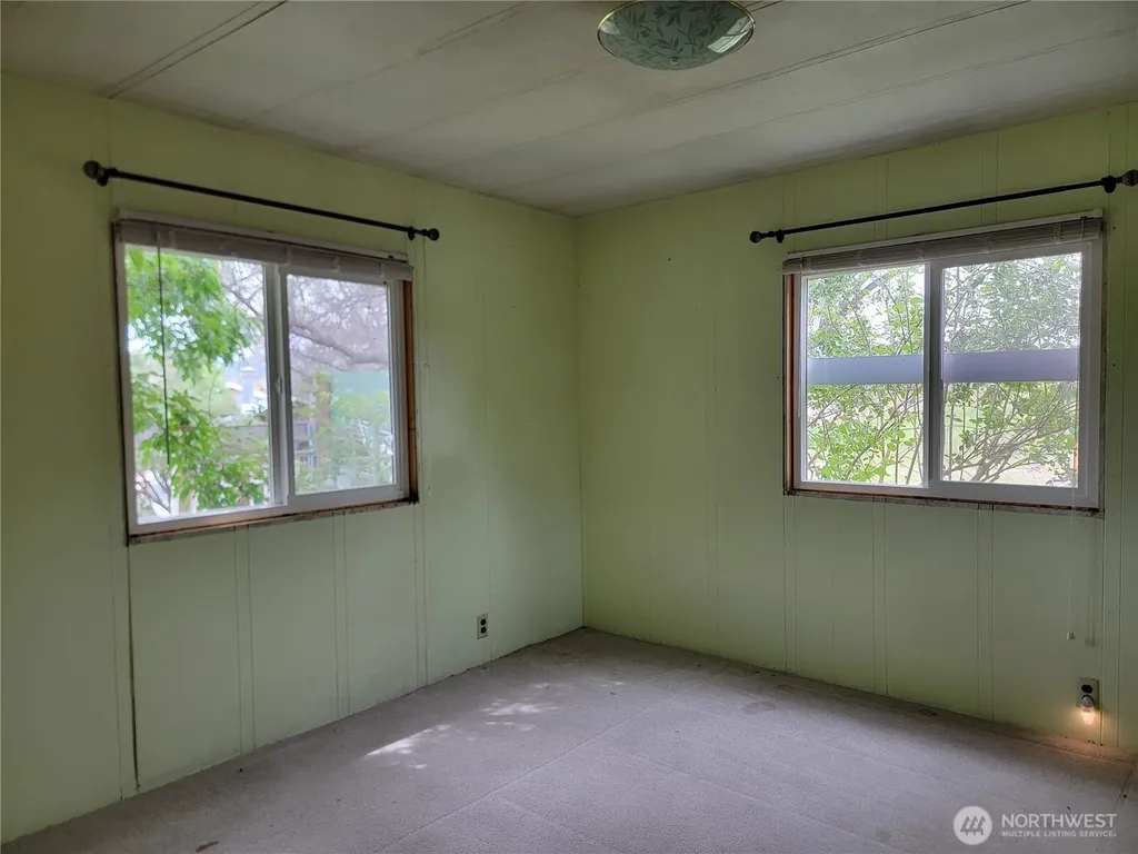 220 Center Road Republic WA 99166