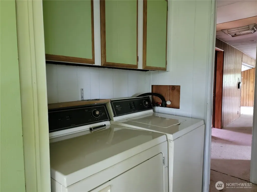 220 Center Road Republic WA 99166