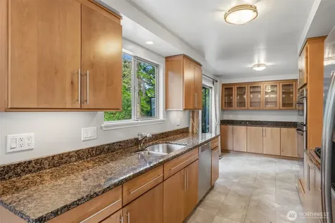 134 160th Place SE Bellevue WA 98008