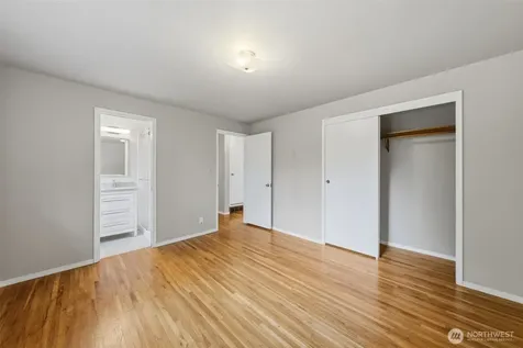134 160th Place SE Bellevue WA 98008