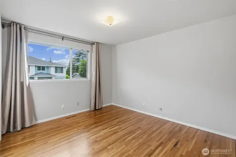134 160th Place SE Bellevue WA 98008