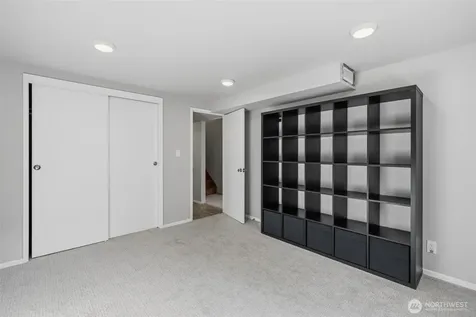134 160th Place SE Bellevue WA 98008