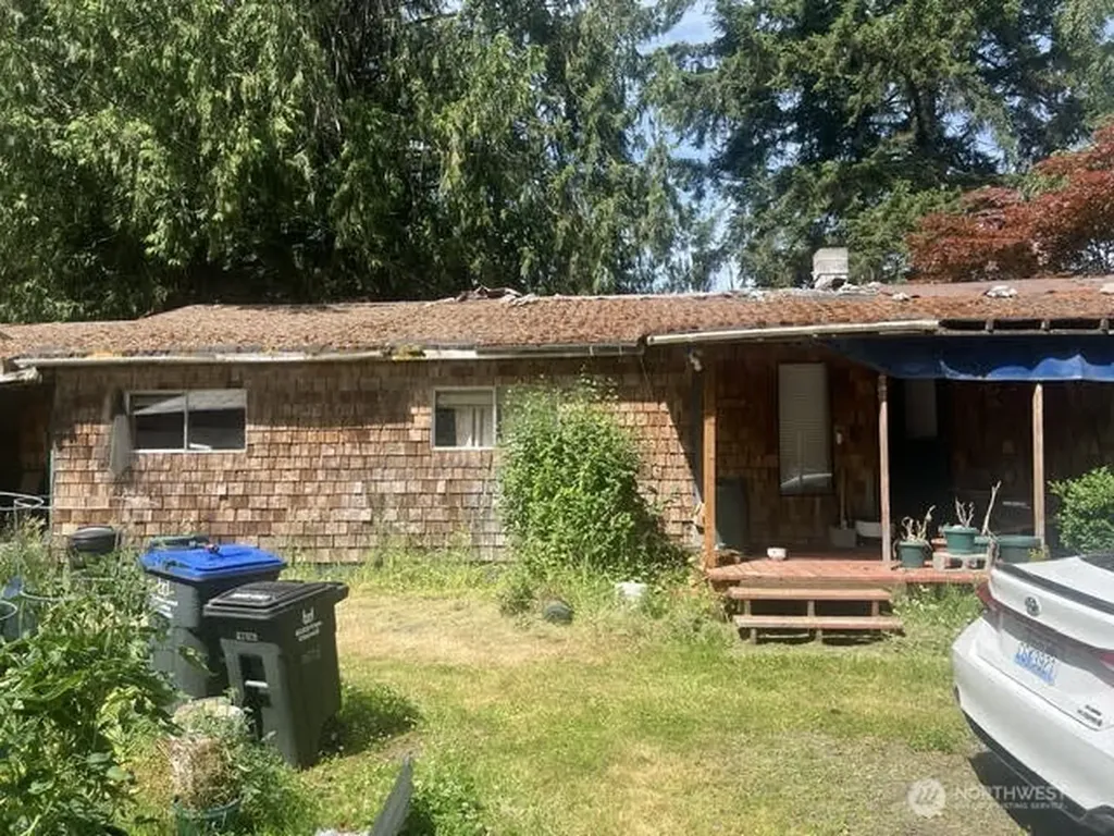 10395 NE Pine Way Bainbridge Island WA 98110