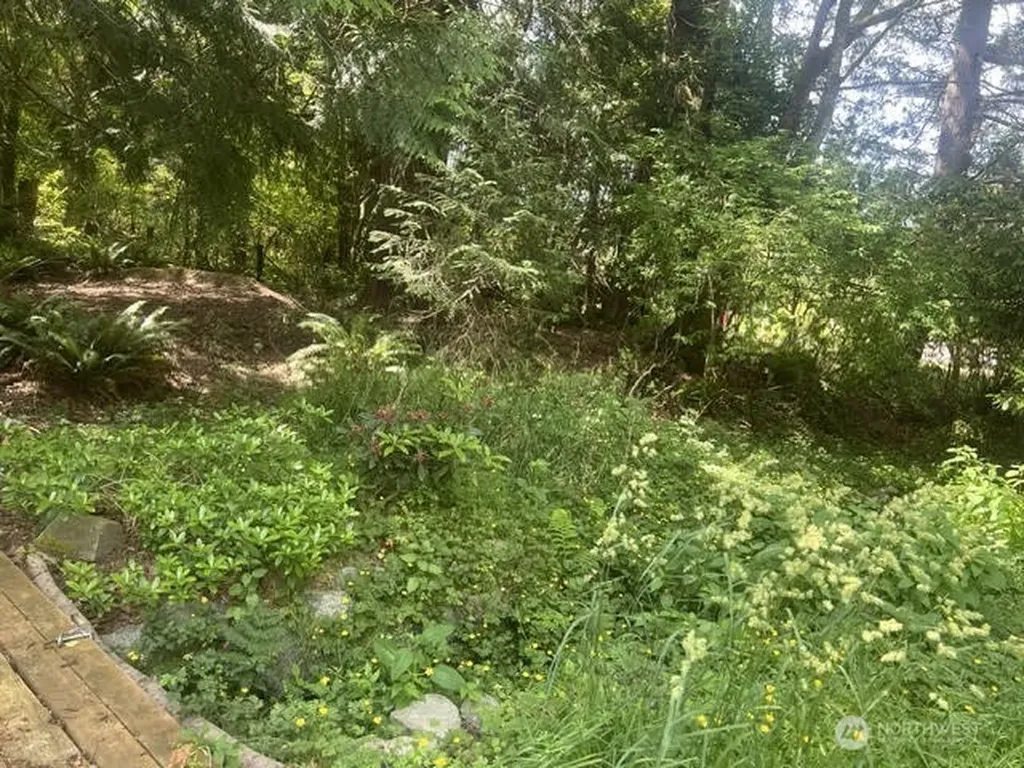 10395 NE Pine Way Bainbridge Island WA 98110