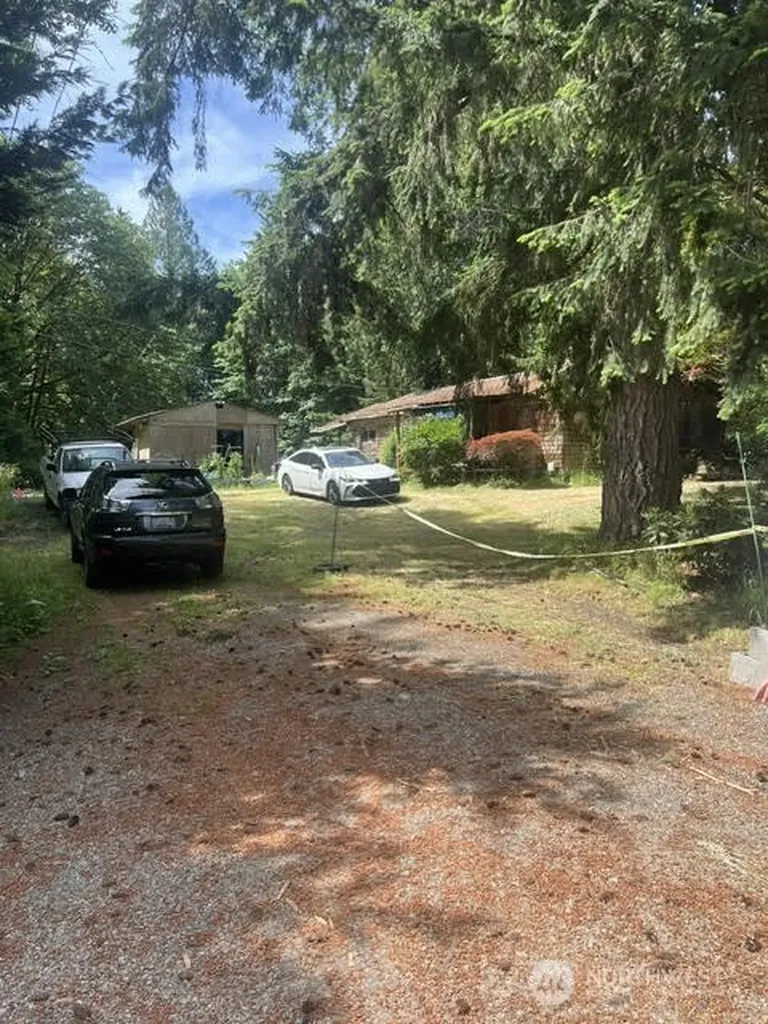10395 NE Pine Way Bainbridge Island WA 98110