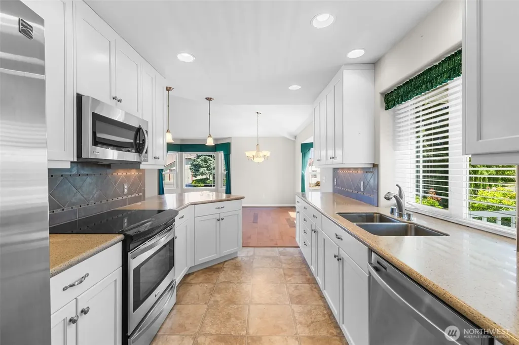 1017 N Minstrel Road Sequim WA 98382