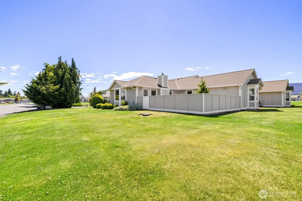 1017 N Minstrel Road Sequim WA 98382