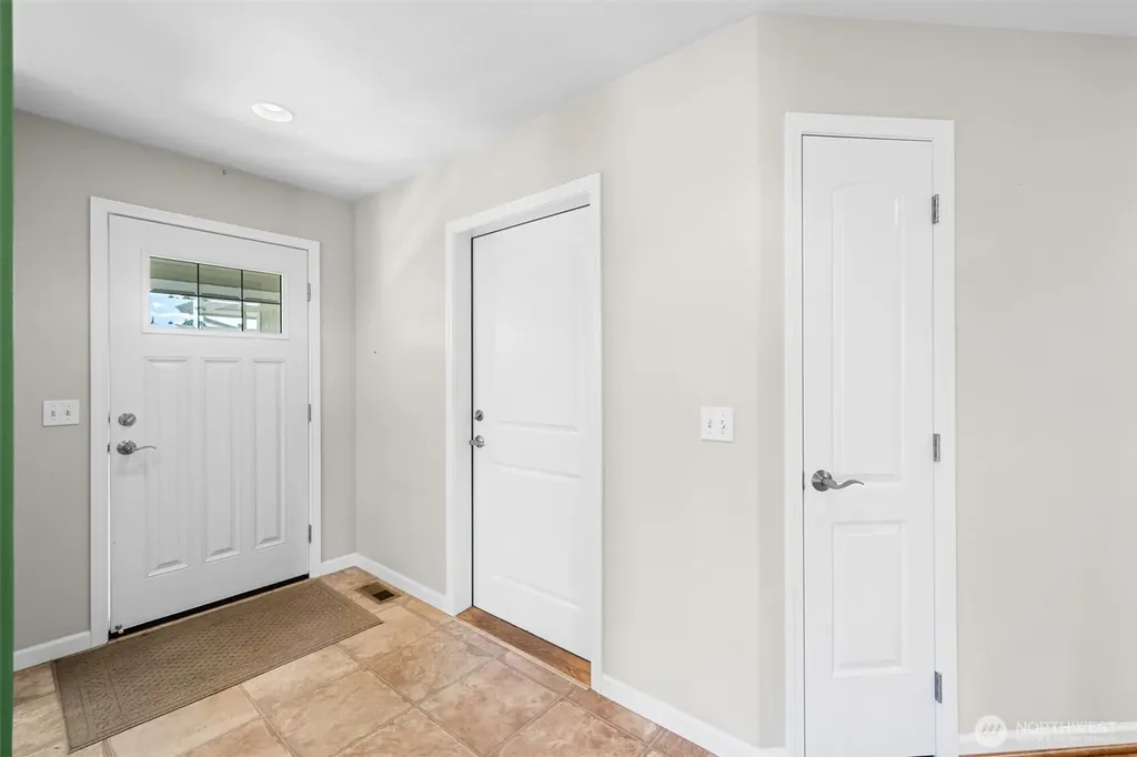 1017 N Minstrel Road Sequim WA 98382