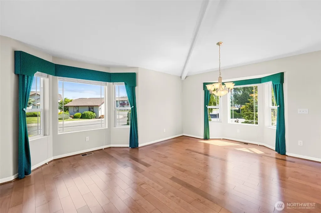 1017 N Minstrel Road Sequim WA 98382