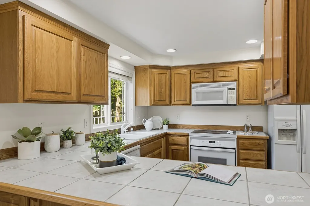 15732 Interlake Avenue N Shoreline WA 98133