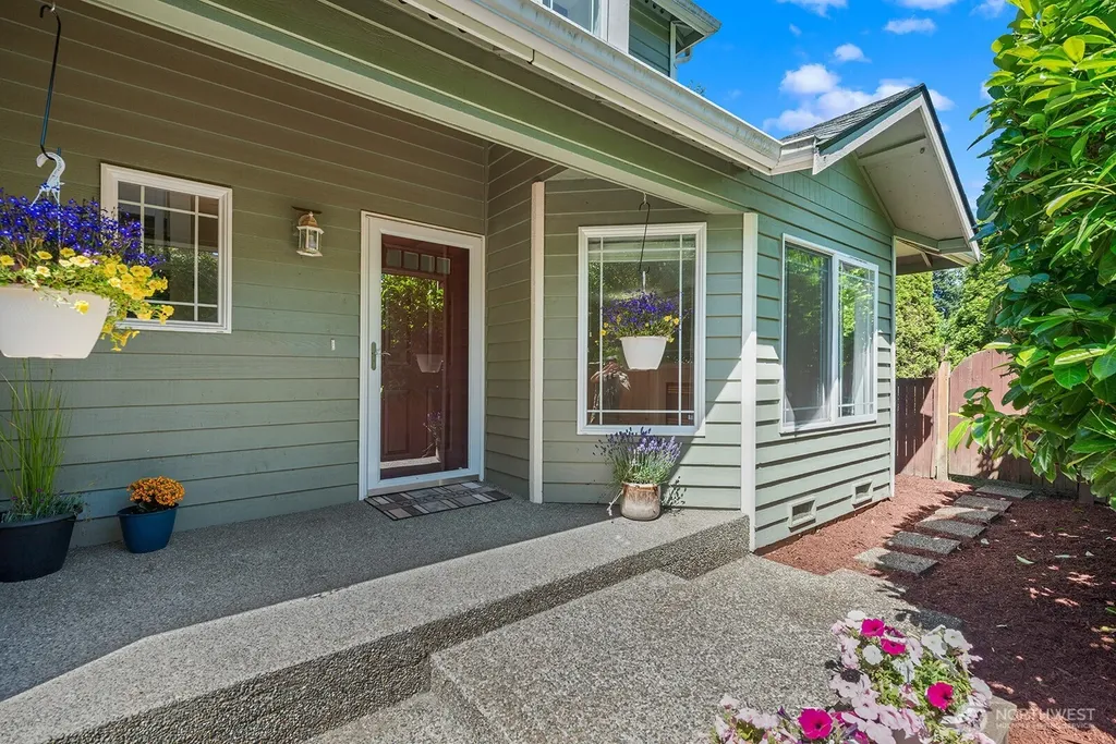 15732 Interlake Avenue N Shoreline WA 98133