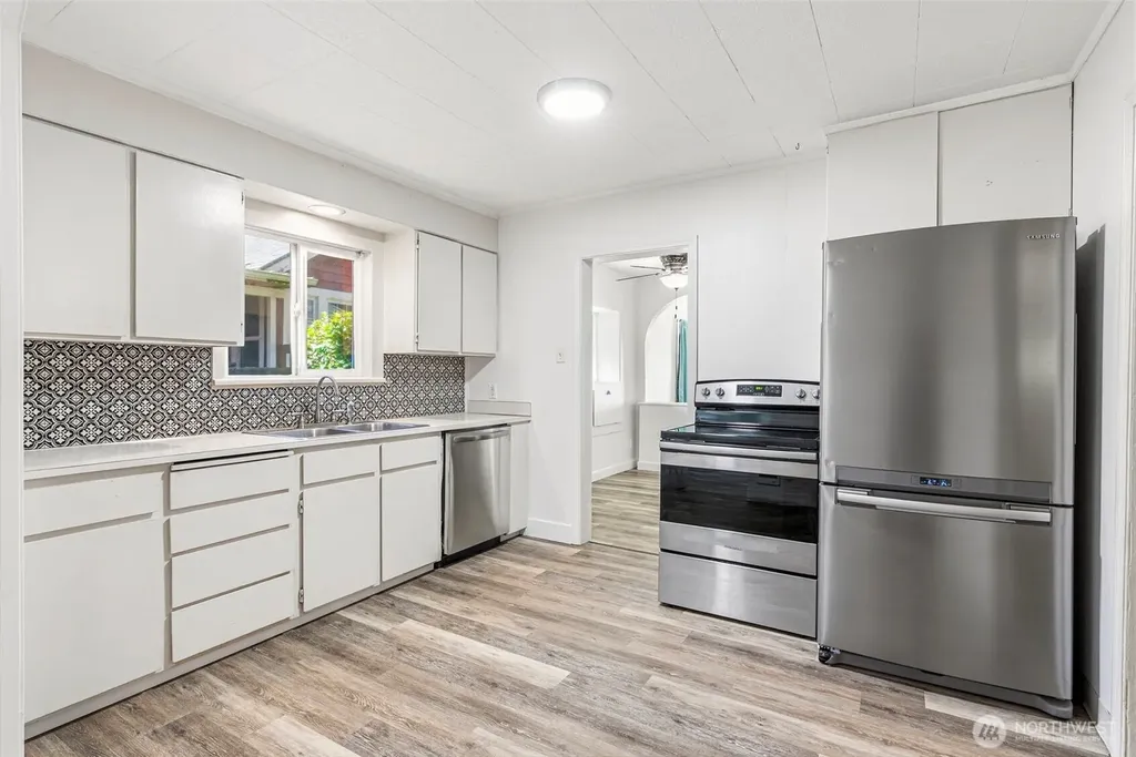 1821 Nichols Boulevard Longview WA 98632