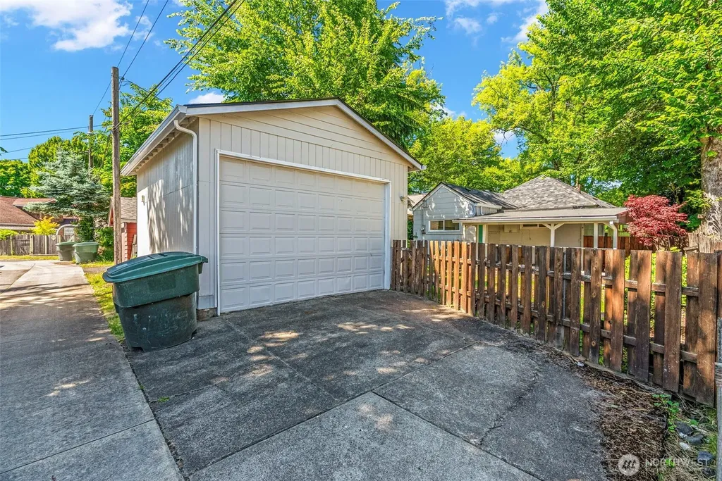 1821 Nichols Boulevard Longview WA 98632