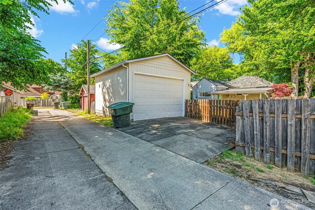 1821 Nichols Boulevard Longview WA 98632