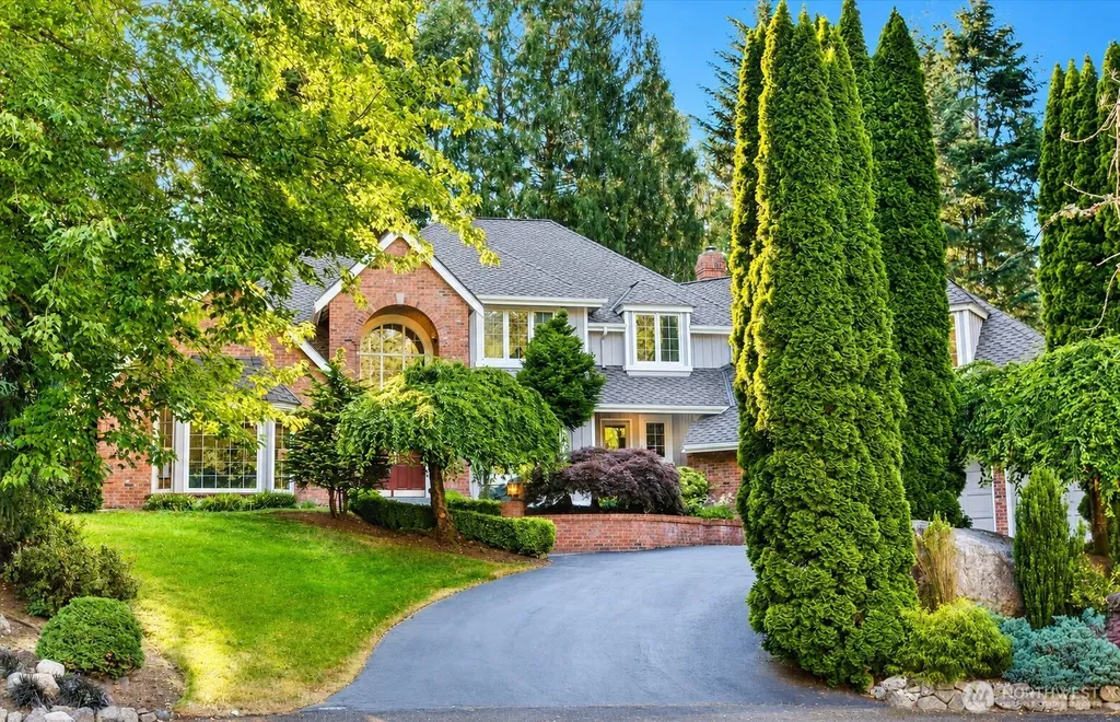 19862 NE 126th Place Woodinville WA 98077