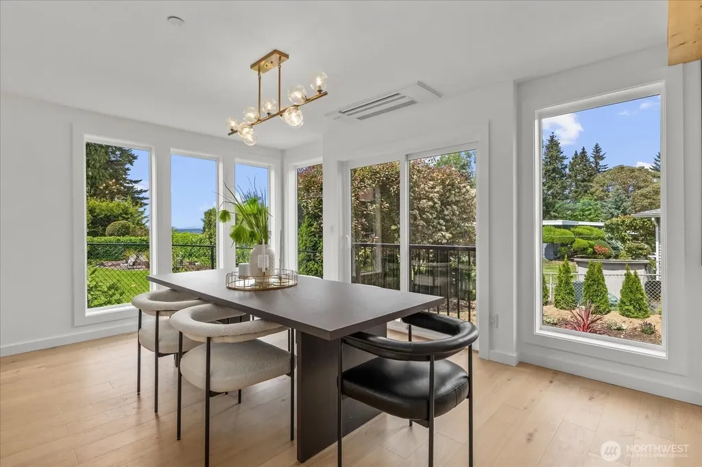 228 SW 183rd Street Normandy Park WA 98166