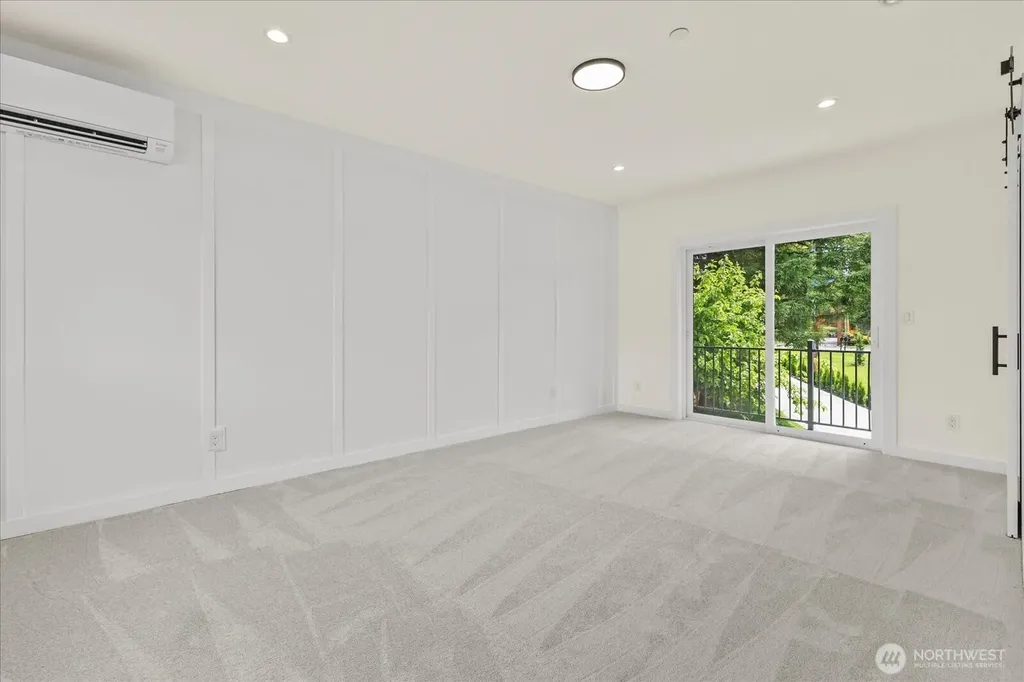 228 SW 183rd Street Normandy Park WA 98166