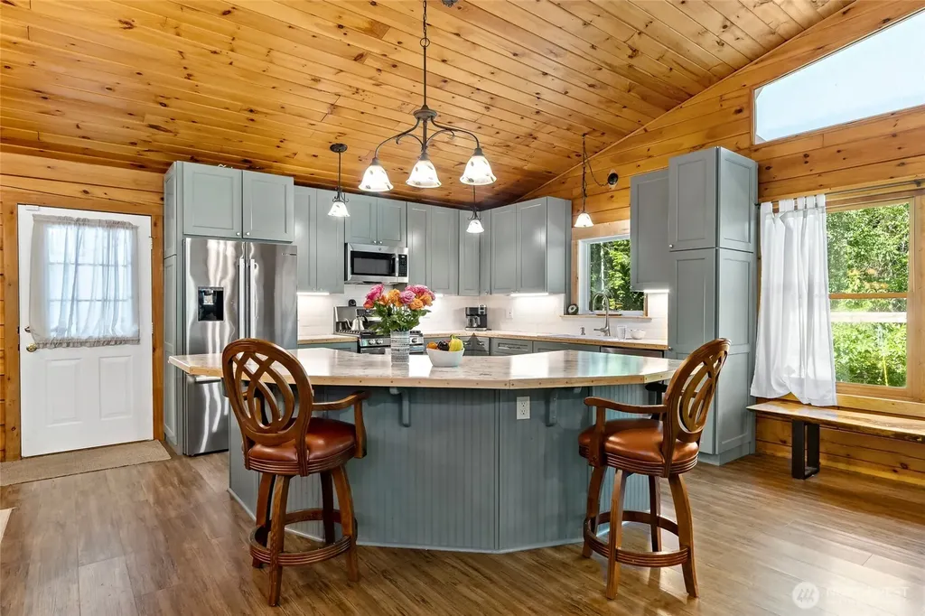 1350 E Webb Hill Road Union WA 98592