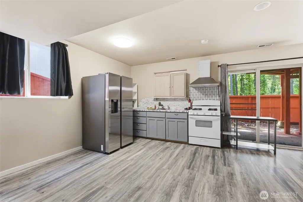 7802 S Junett Street Tacoma WA 98409