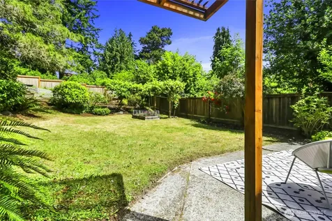 1542 NE 96th Street Seattle WA 98115