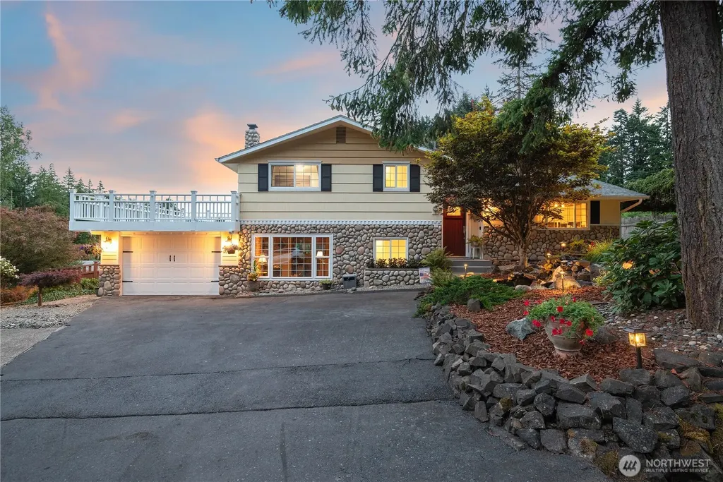 2408 N Greeley Drive Kelso WA 98626