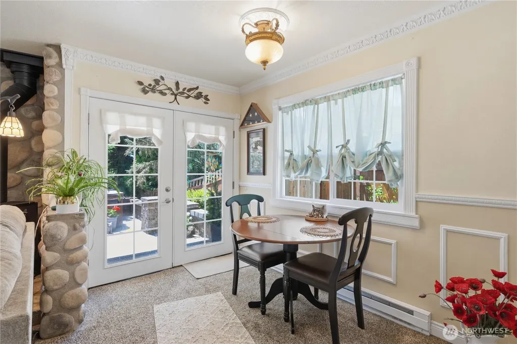 2408 N Greeley Drive Kelso WA 98626