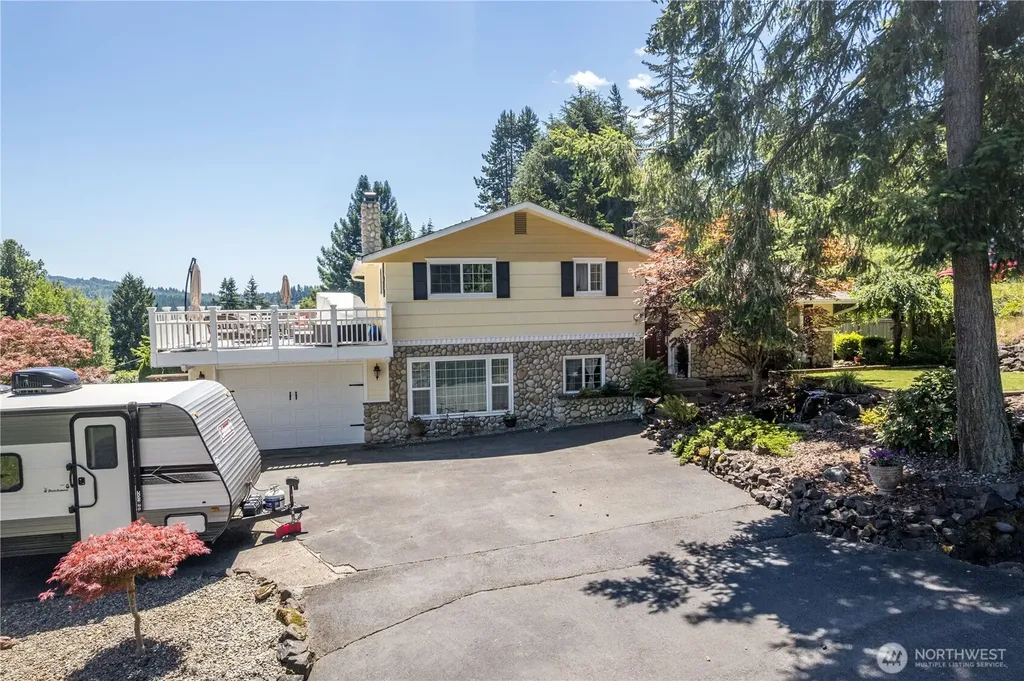 2408 N Greeley Drive Kelso WA 98626