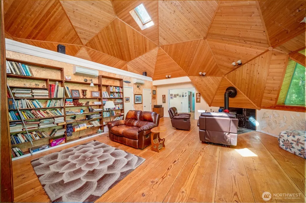 12 SE Oyster Beach Road Shelton WA 98584