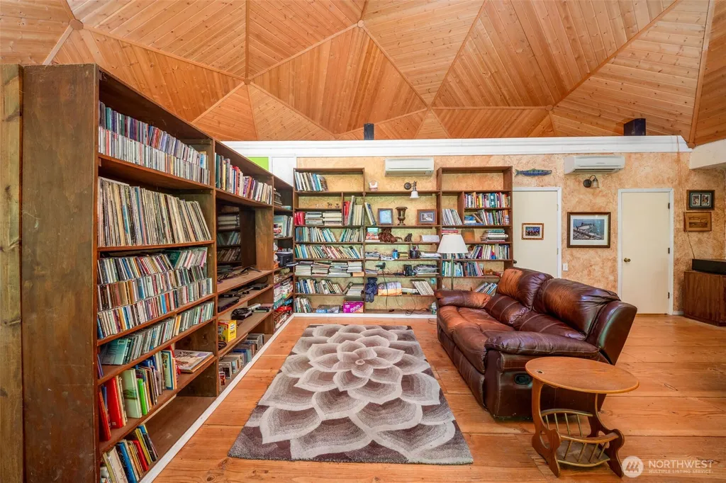 12 SE Oyster Beach Road Shelton WA 98584