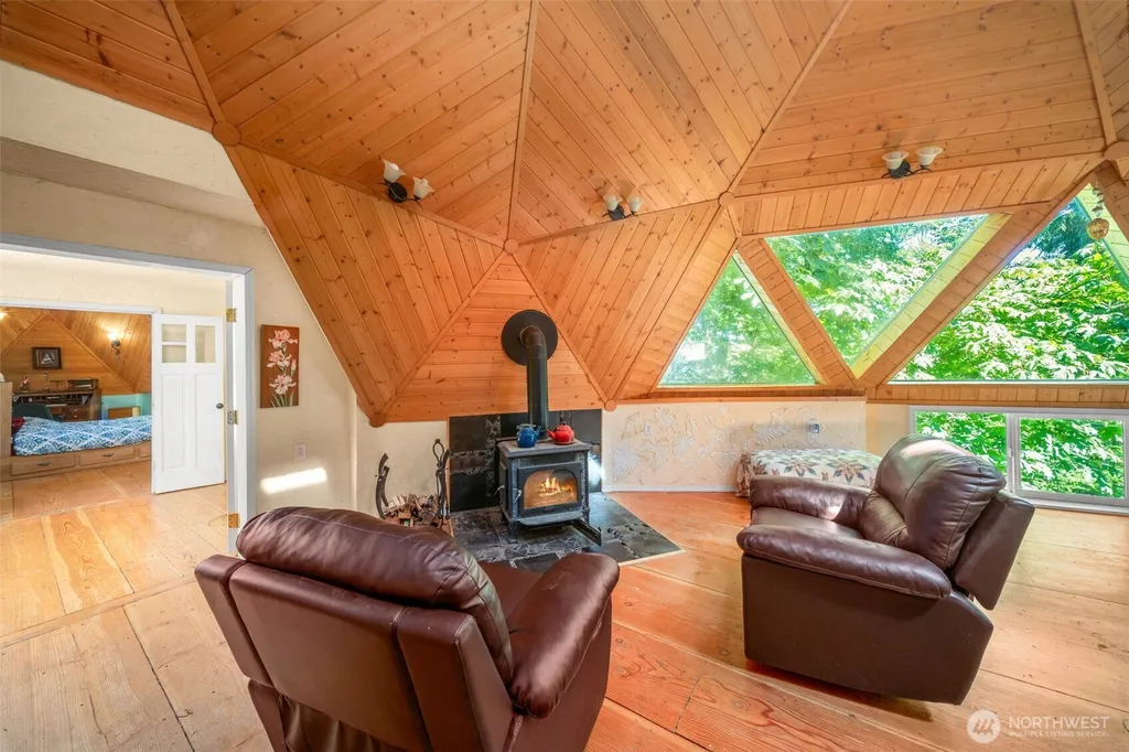 12 SE Oyster Beach Road Shelton WA 98584