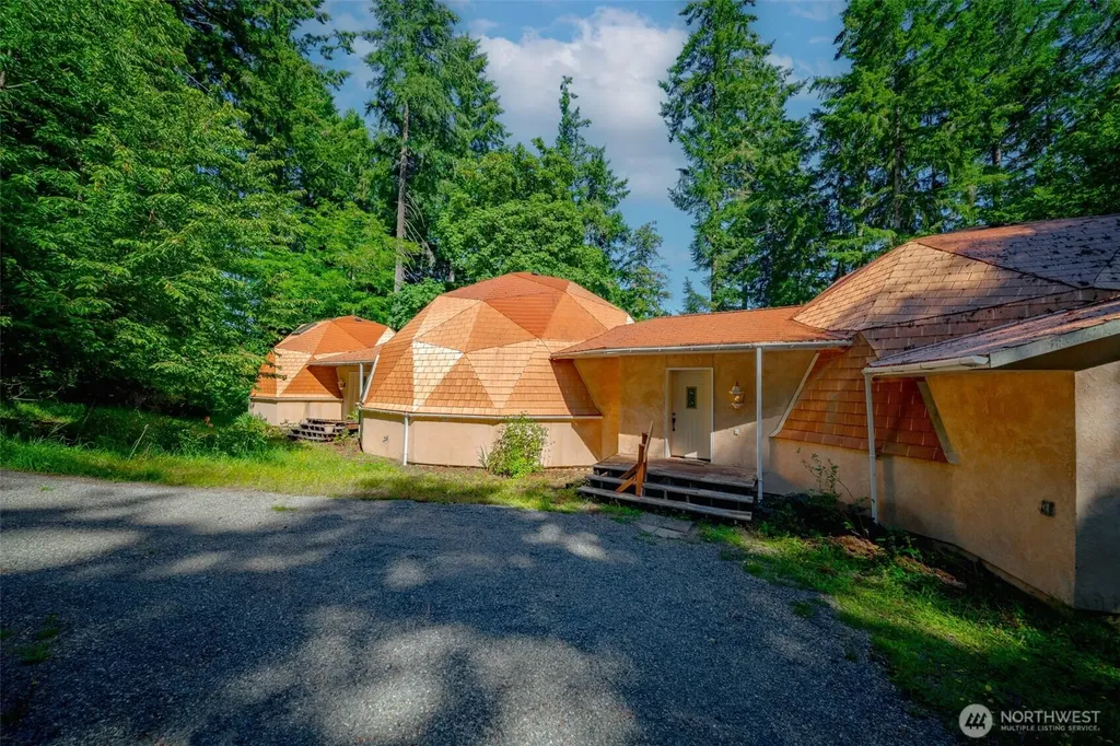 12 SE Oyster Beach Road Shelton WA 98584