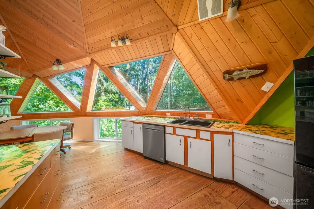 12 SE Oyster Beach Road Shelton WA 98584