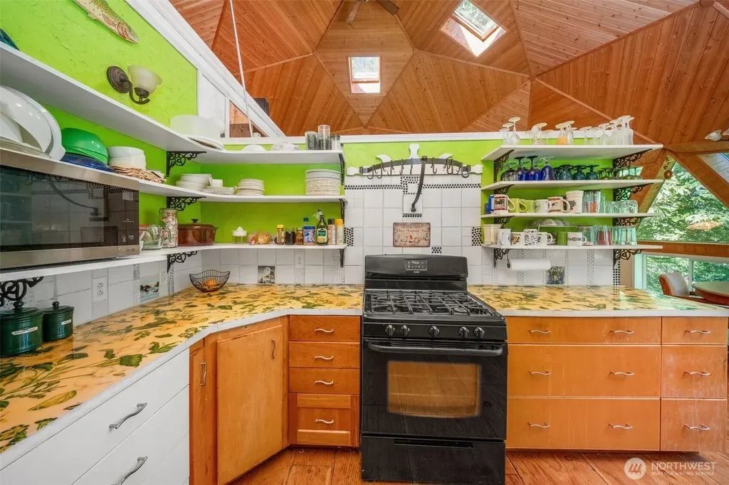 12 SE Oyster Beach Road Shelton WA 98584