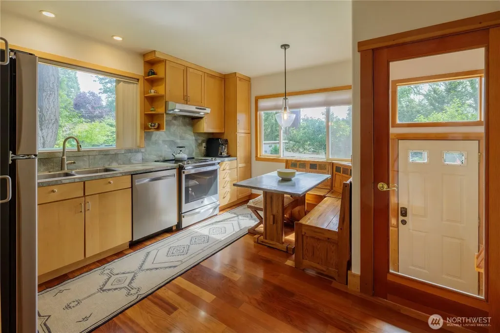 902 Frederick Street SE Olympia WA 98501