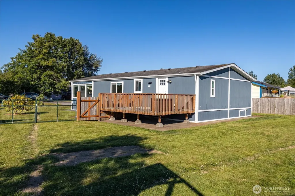 7525 Roblee Drive Blaine WA 98230