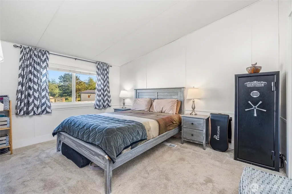 7525 Roblee Drive Blaine WA 98230